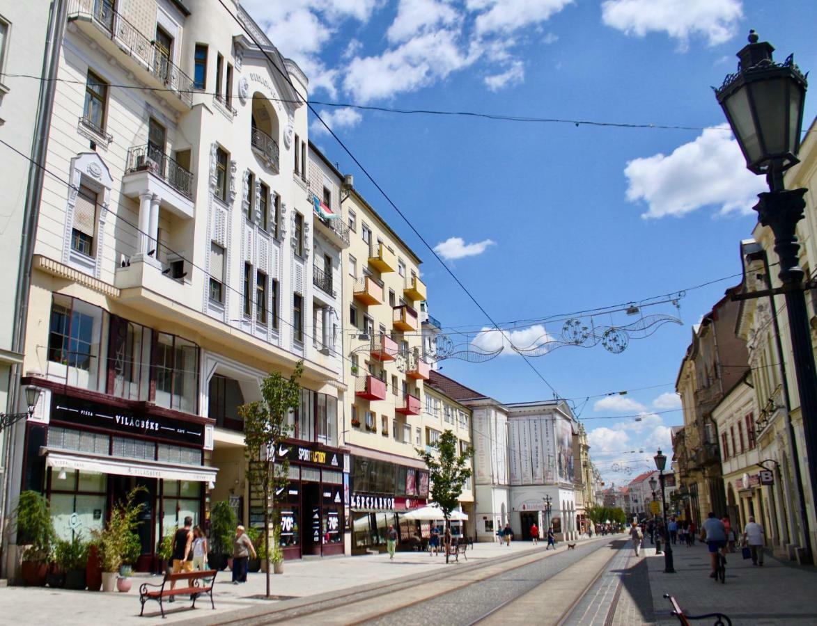 City Center Apartman - Weidlich Palace - Miskolc Bagian luar foto